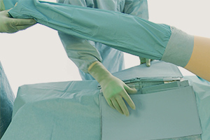Steg 3 for applisering av BARRIER oppdekking med splittlaken